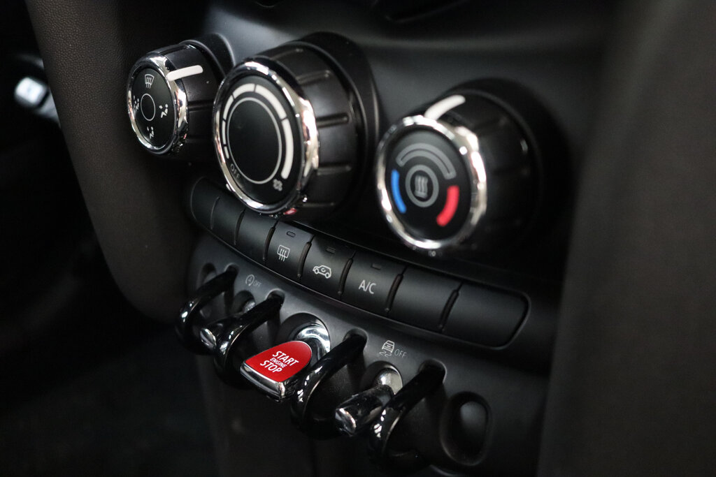 MINI One 19