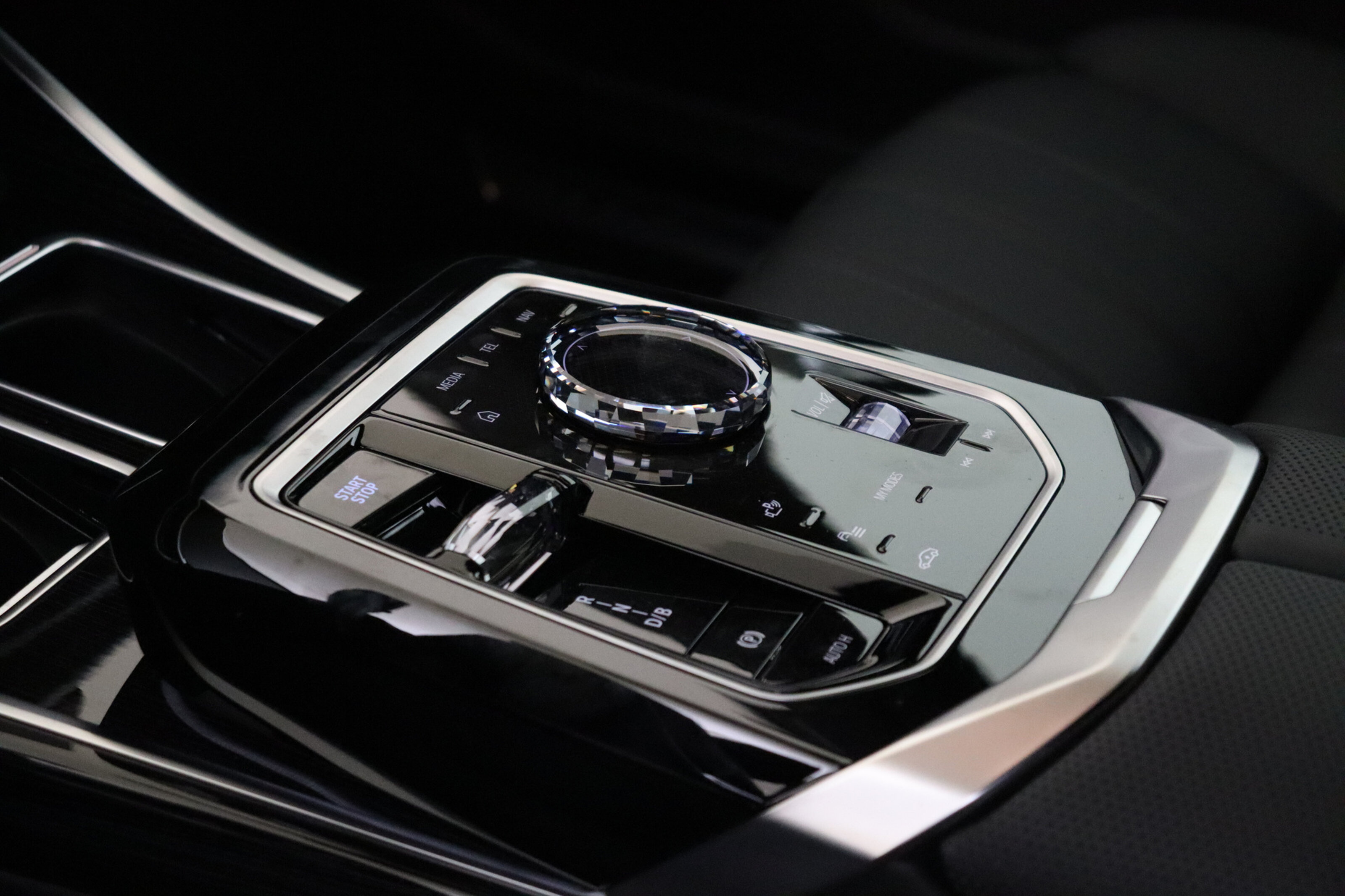 BMW i7 6