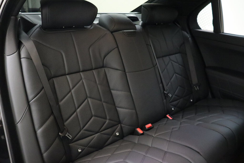 BMW i7 20
