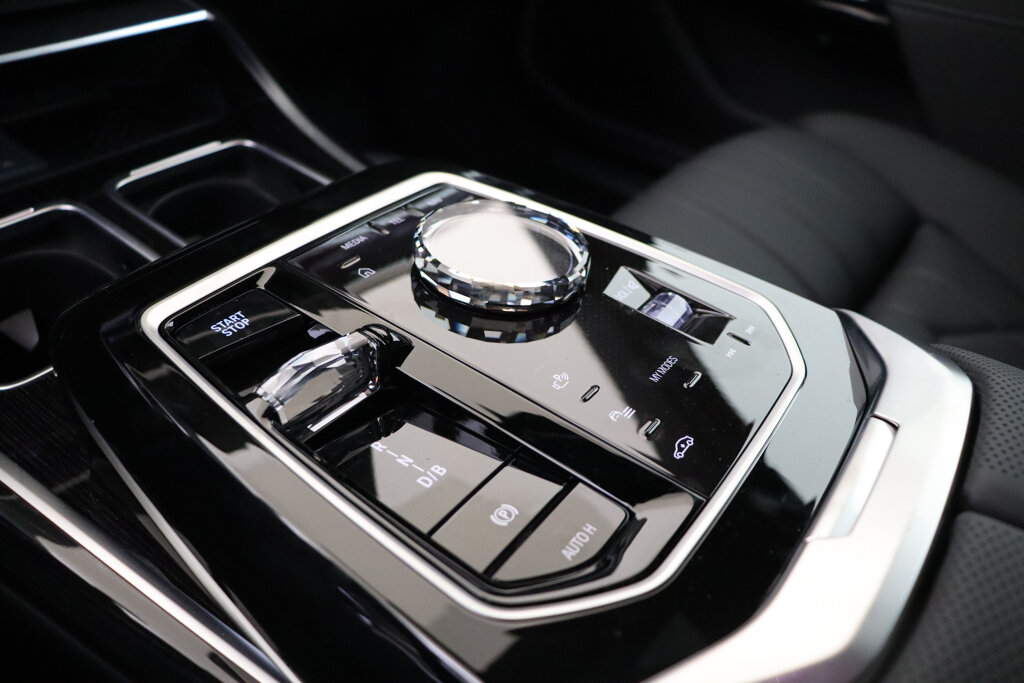 BMW i7 35