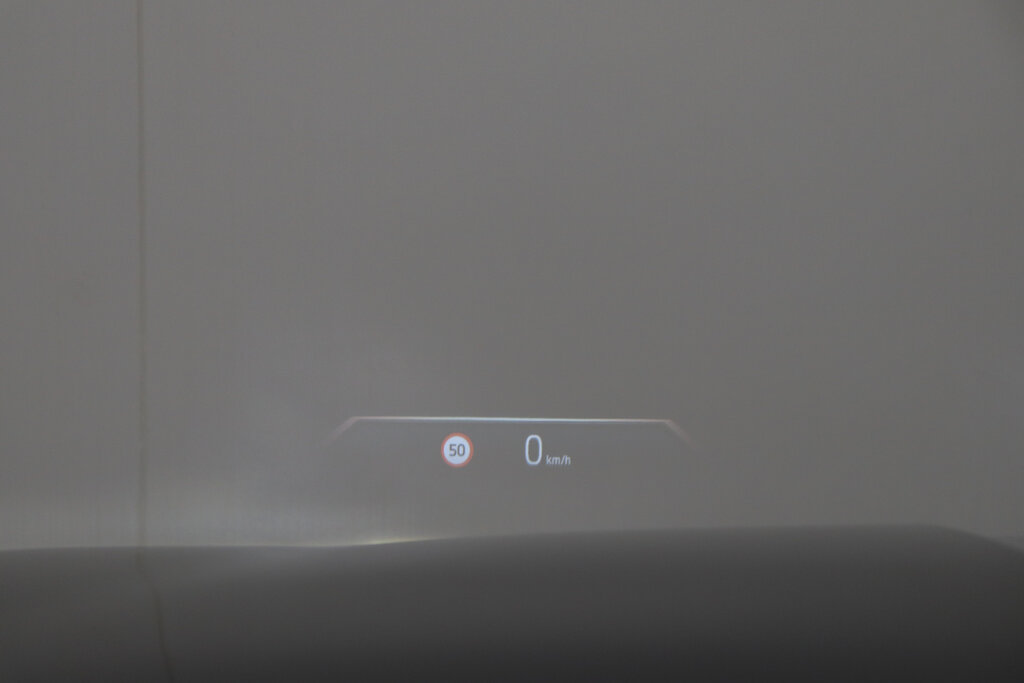 BMW i7 40