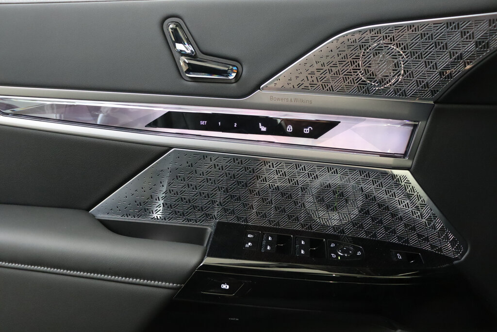 BMW i7 42