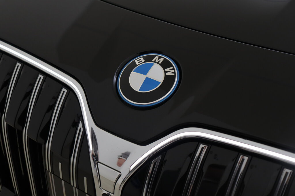BMW i7 57