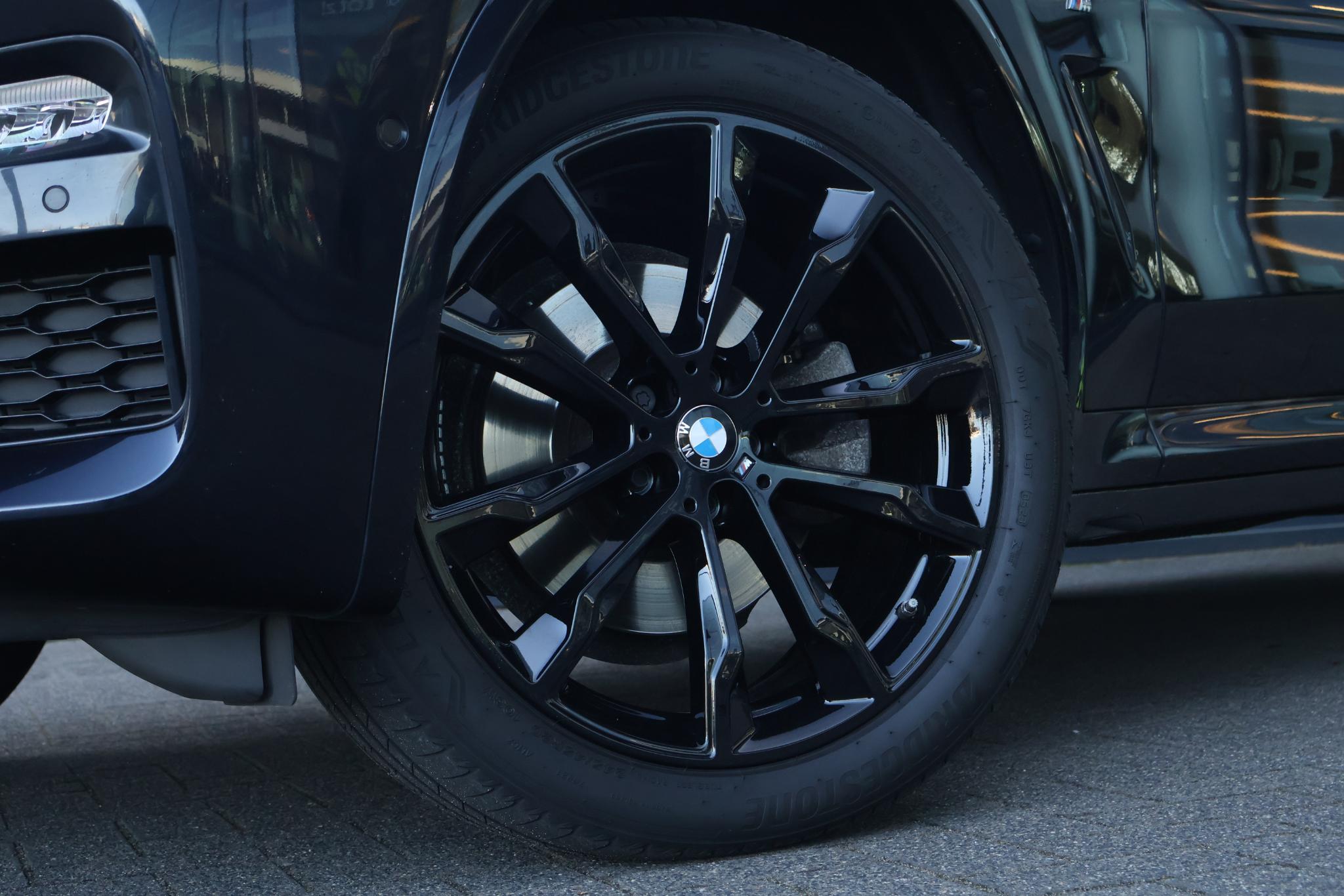 BMW X4 xDrive20d High Executive - Bild 4