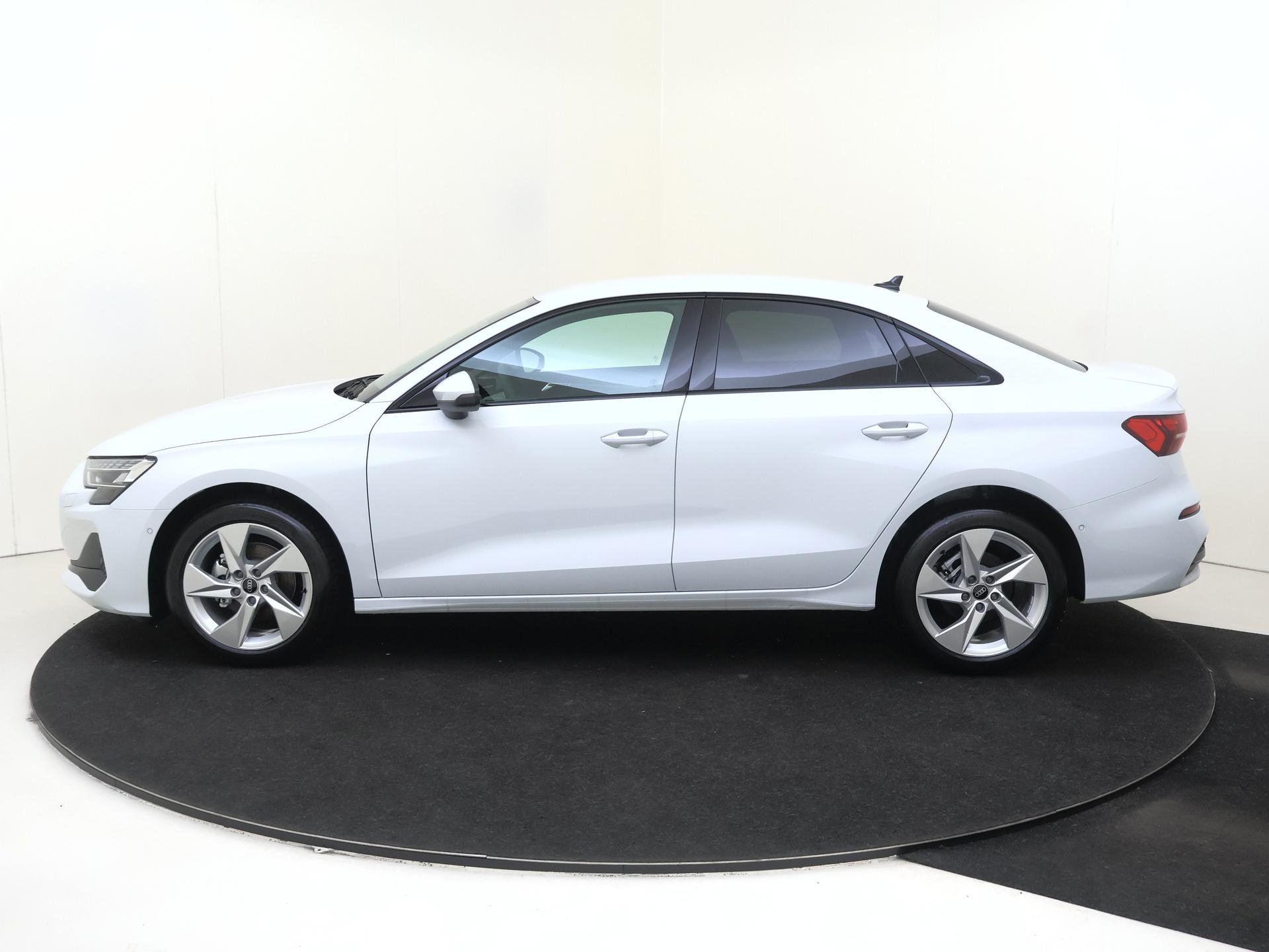 Audi A3 Limousine 30 TFSI S tronic 116pk - Afbeelding 2