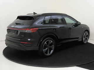 Audi Q4 e-tron 45 quattro S edition Competition - Afbeelding 2