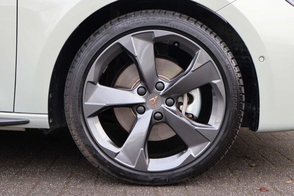 lichtmetalen velgen 18" lichtmetalen velgen 18"