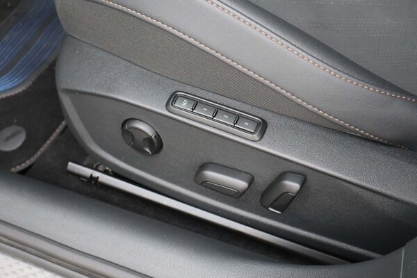 elektrisch verstelb. bestuurdersstoel met geheugen elektrisch verstelb. bestuurdersstoel met geheugen