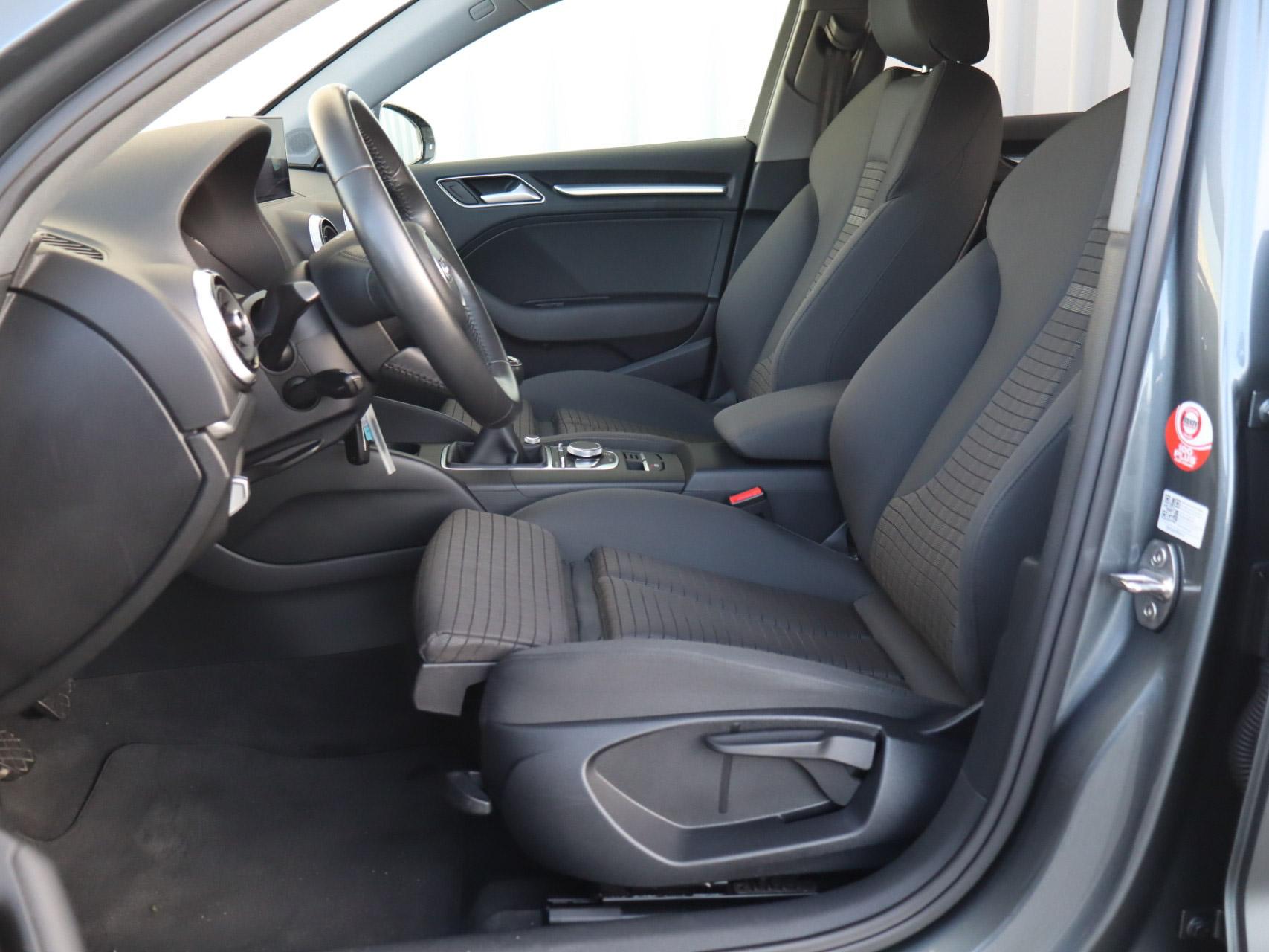 Audi A3 Limousine 30 TFSI 116pk Sport Lease Edition - Afbeelding 4