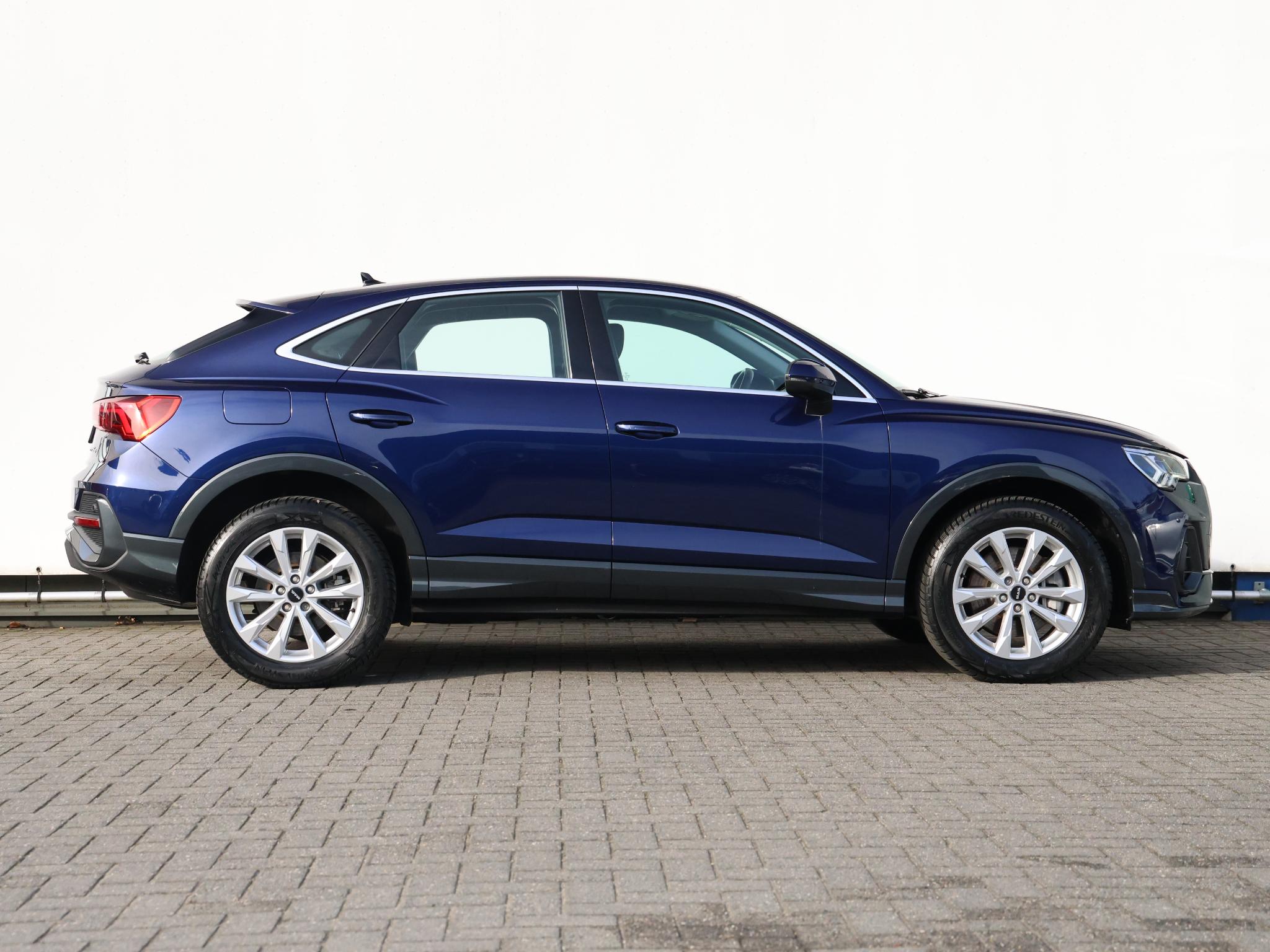 Audi Q3 Sportback 45 TFSI e Business Edition - Afbeelding 2