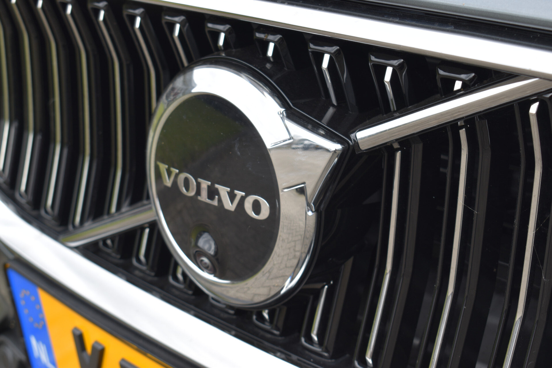 Volvo V60 T6 350PK Plug-in hybrid AWD Ultra Dark - Afbeelding 4