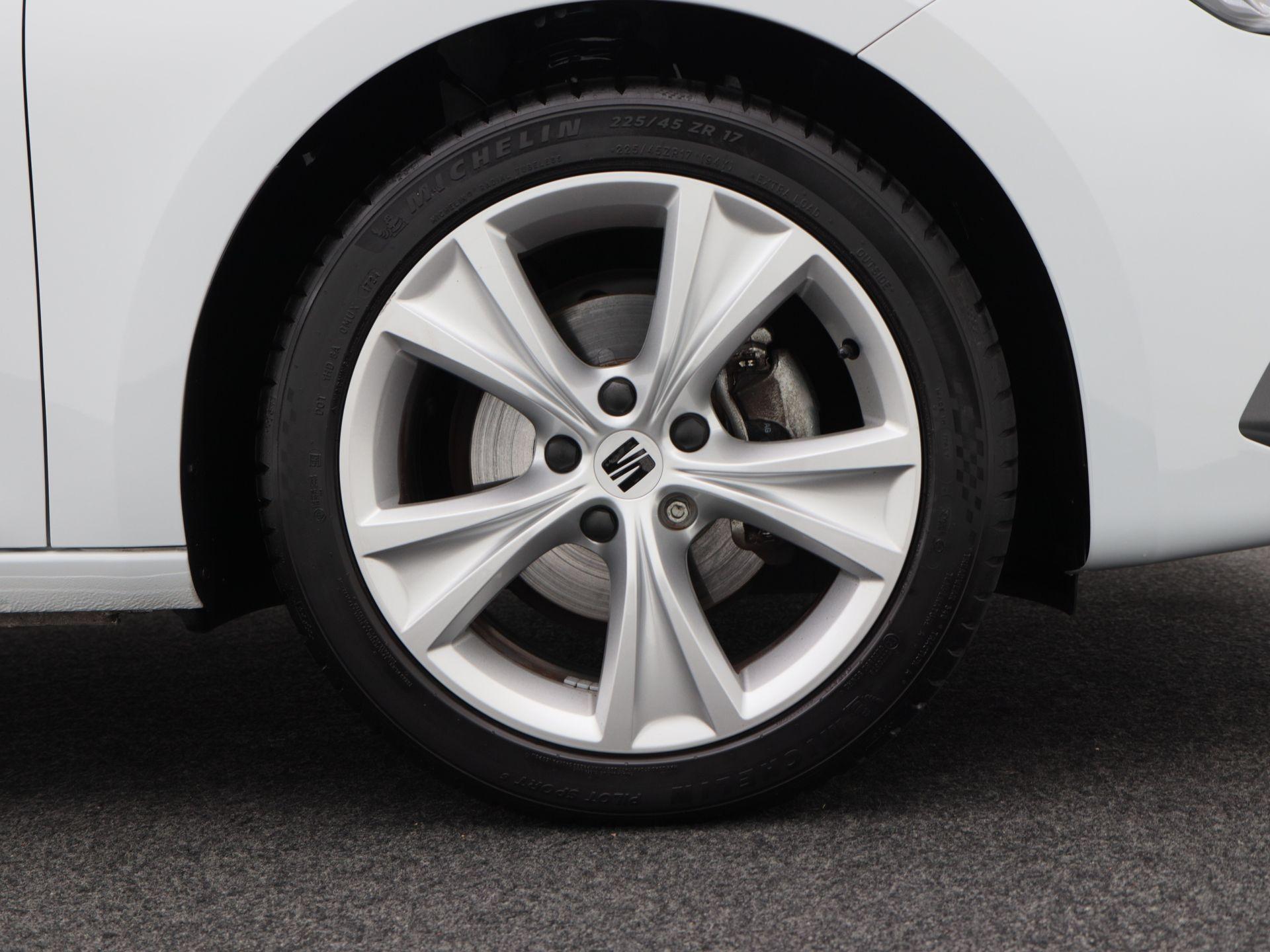 SEAT Leon Sportstourer 1.0 eTSi 110 Pk Automaat FR Business - Afbeelding 5