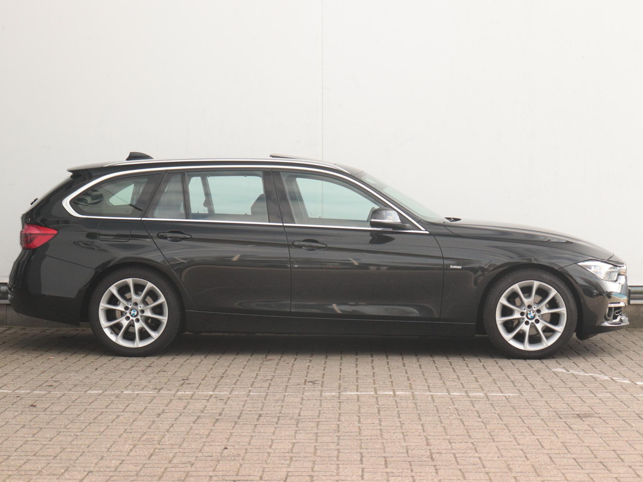 BMW 3 Serie Touring 318i Centennial High Executive - Afbeelding 4