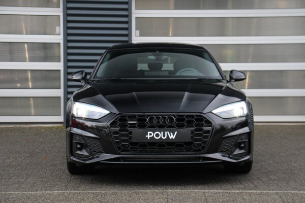 Matrix LED-koplampen inclusief dynamische richtingaanwijzers en koplampsproeiers Matrix LED-koplampen inclusief dynamische richtingaanwijzers en koplampsproeiers