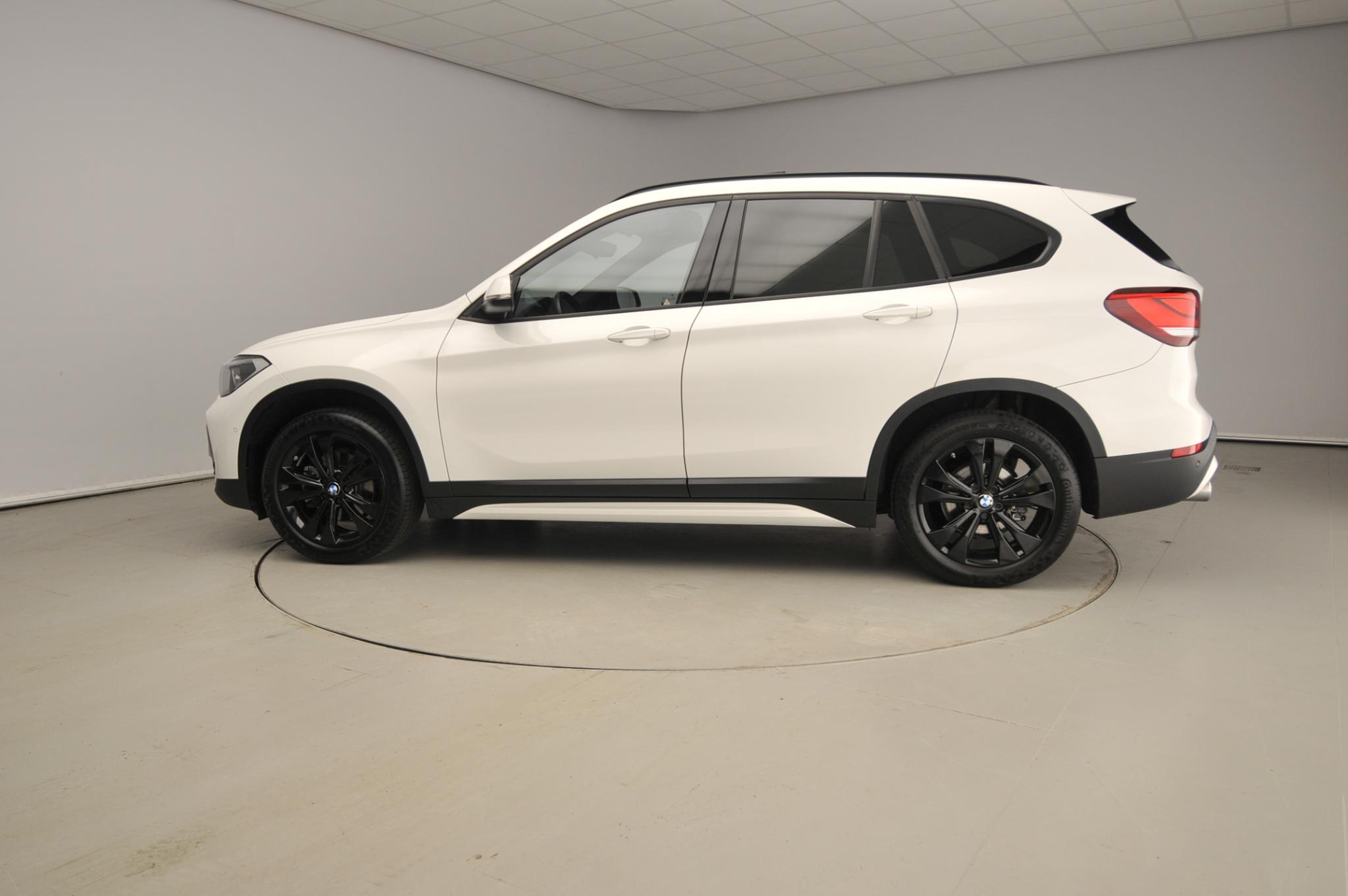 BMW X1 sDrive18i - Afbeelding 2