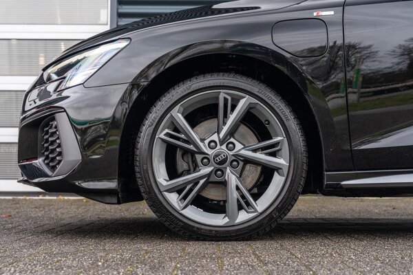 lichtmetalen velgen 18"