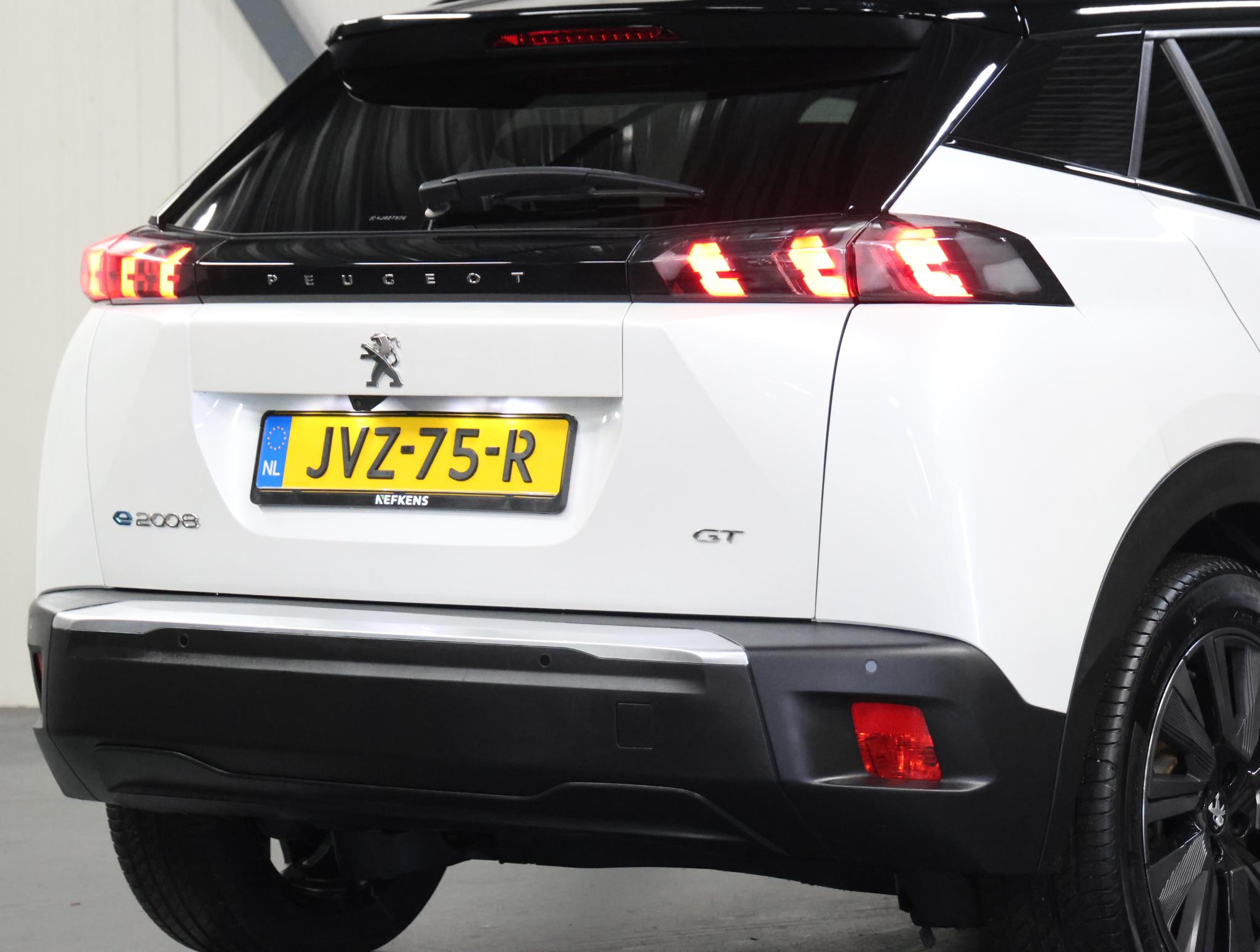 Peugeot e-2008