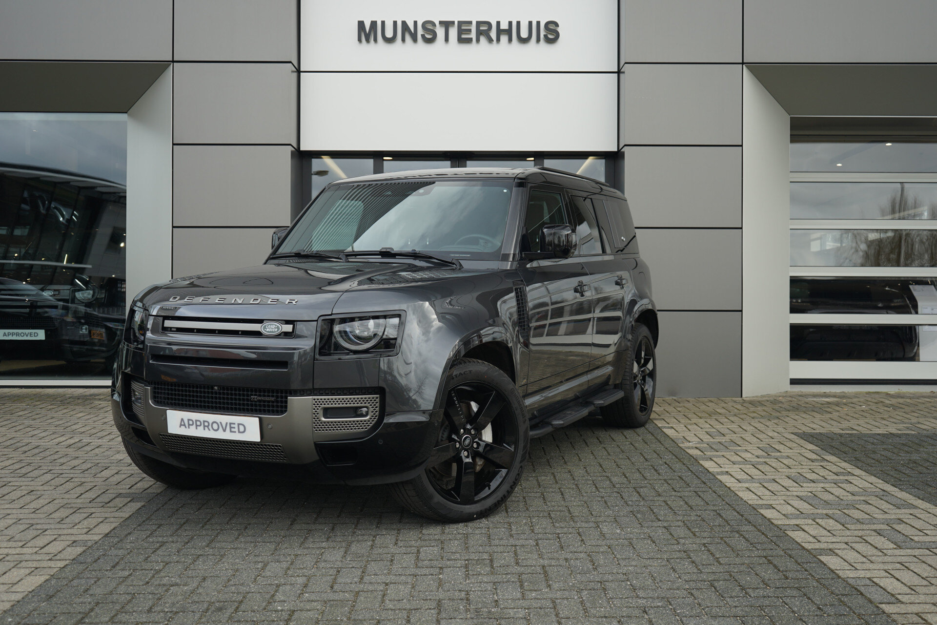 Land Rover Defender 110 2.0 P400e 110 X-Dynamic HSE