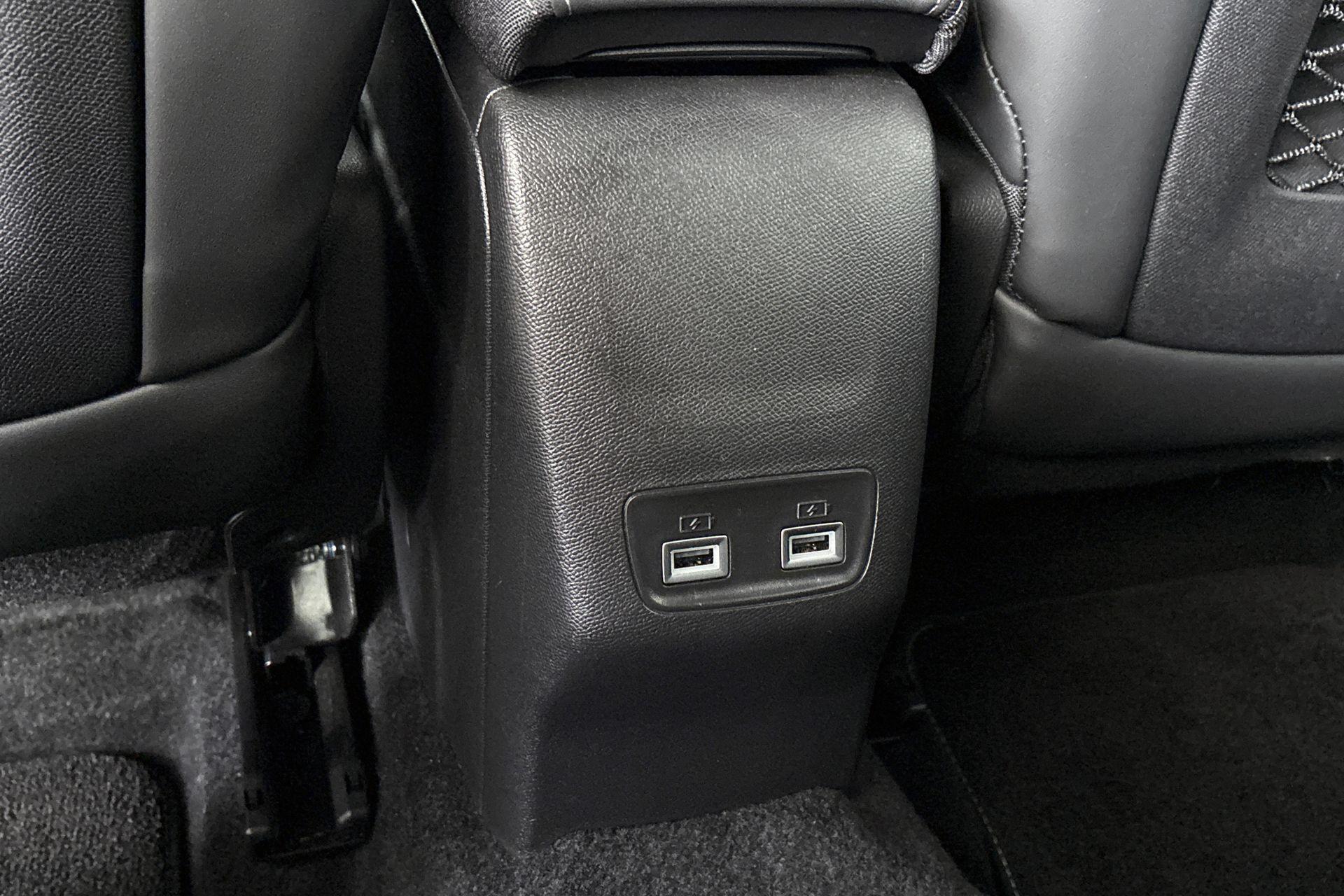 Peugeot e-2008