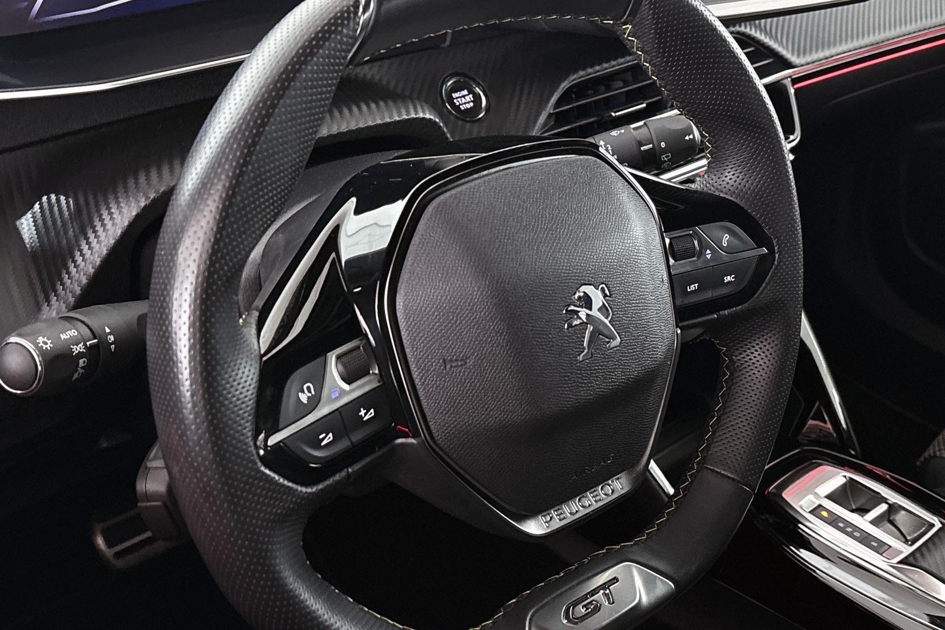 Peugeot e-2008