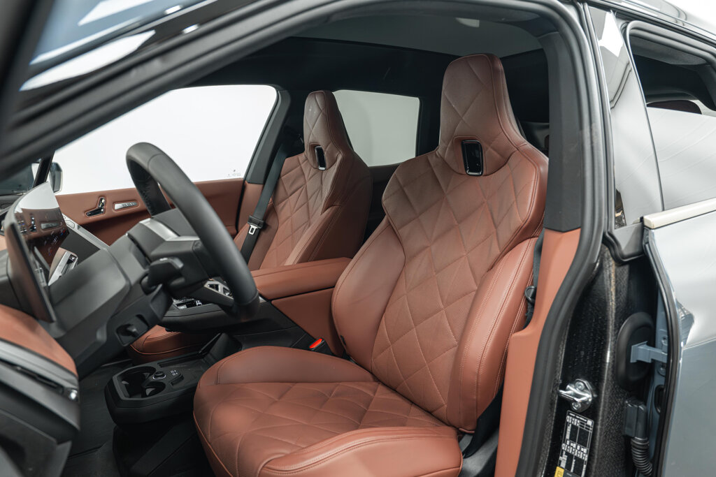 BMW iX 10
