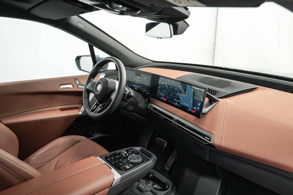 BMW iX 26