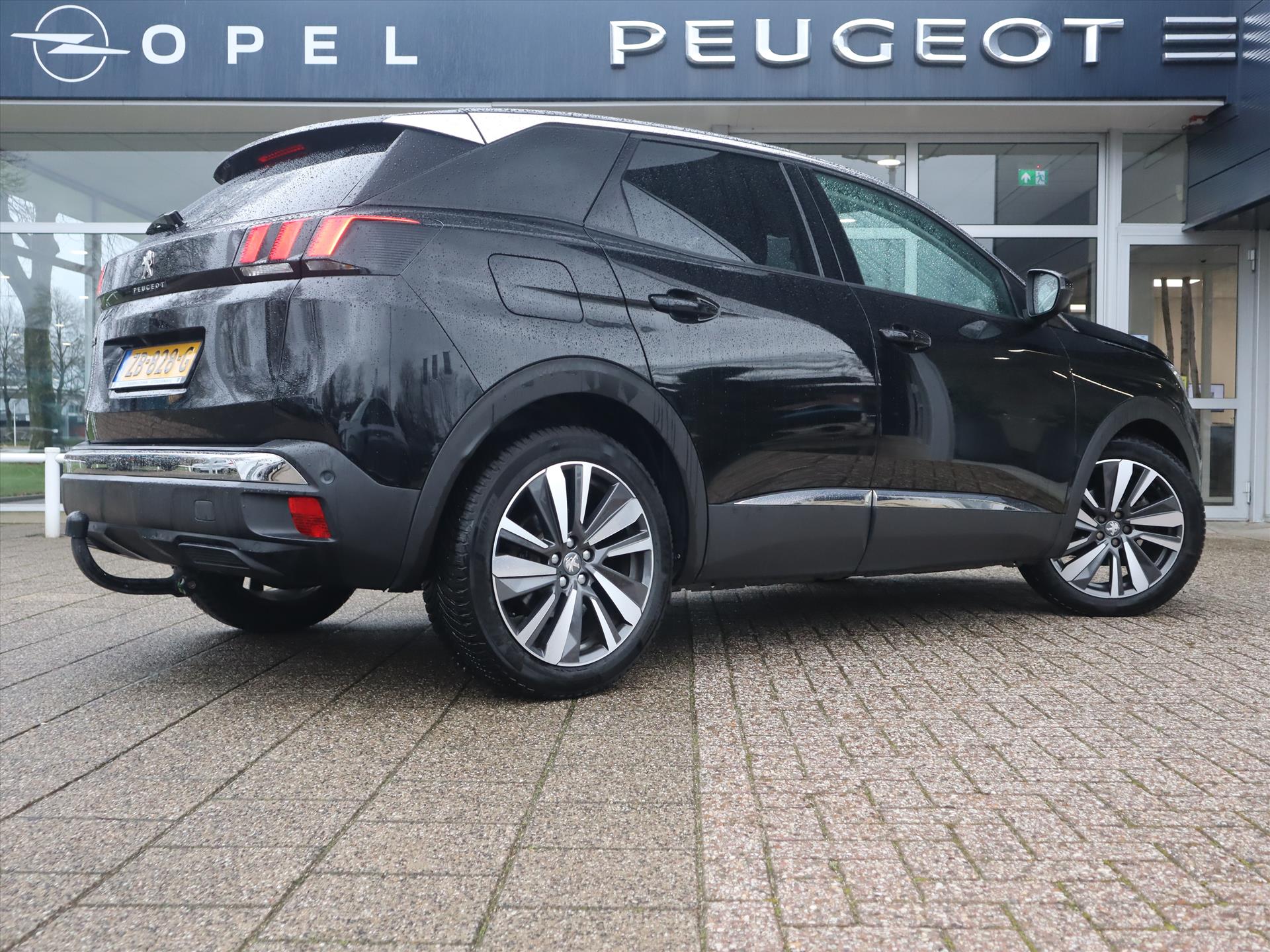 Peugeot 3008 SUV Allure PureTech 130PK, Rijklaarprijs, Adaptive Cruise Control FOCAL HiFi Handsfree achterklep Trekhaak - Afbeelding 4