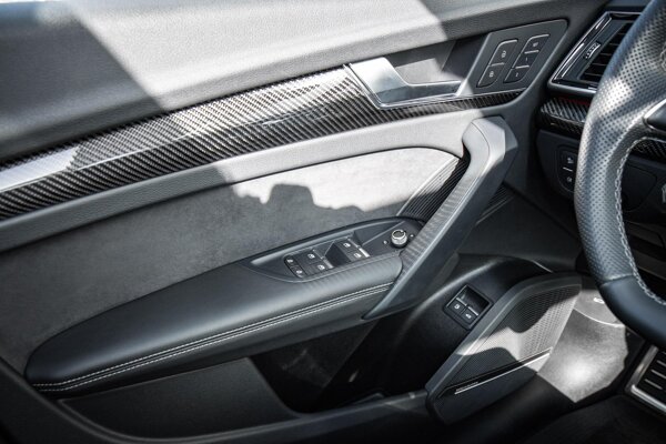 carbonafwerking interieur