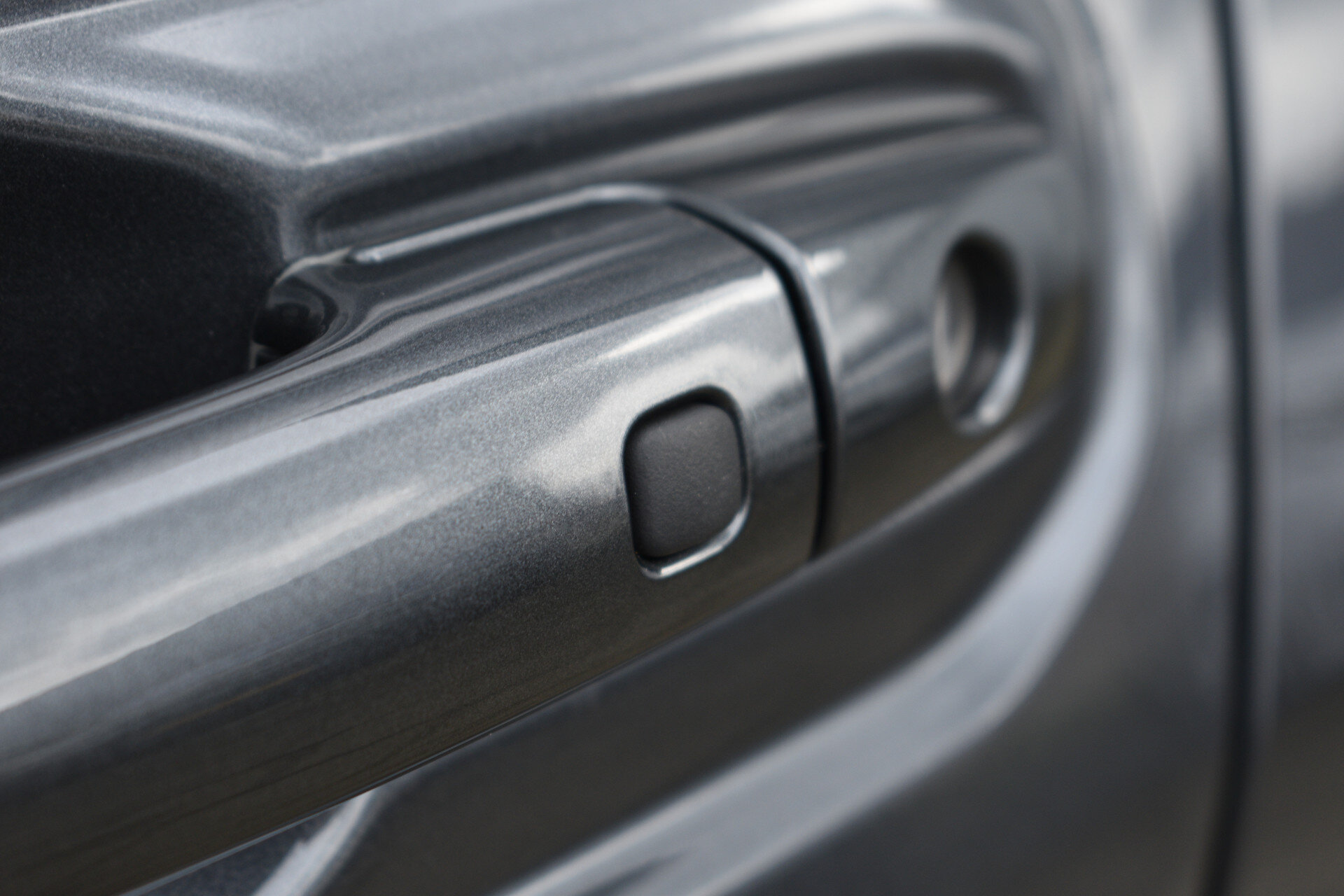 Toyota Urban Cruiser Dynamic 61 kWh Automaat 174pk - Afbeelding 2