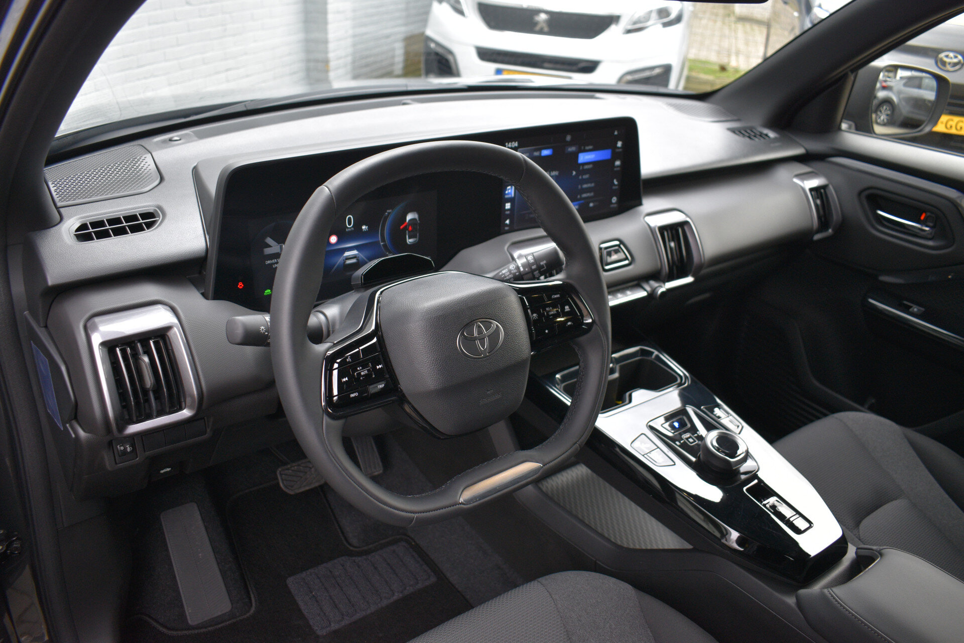 Toyota Urban Cruiser Dynamic 61 kWh Automaat 174pk - Afbeelding 4