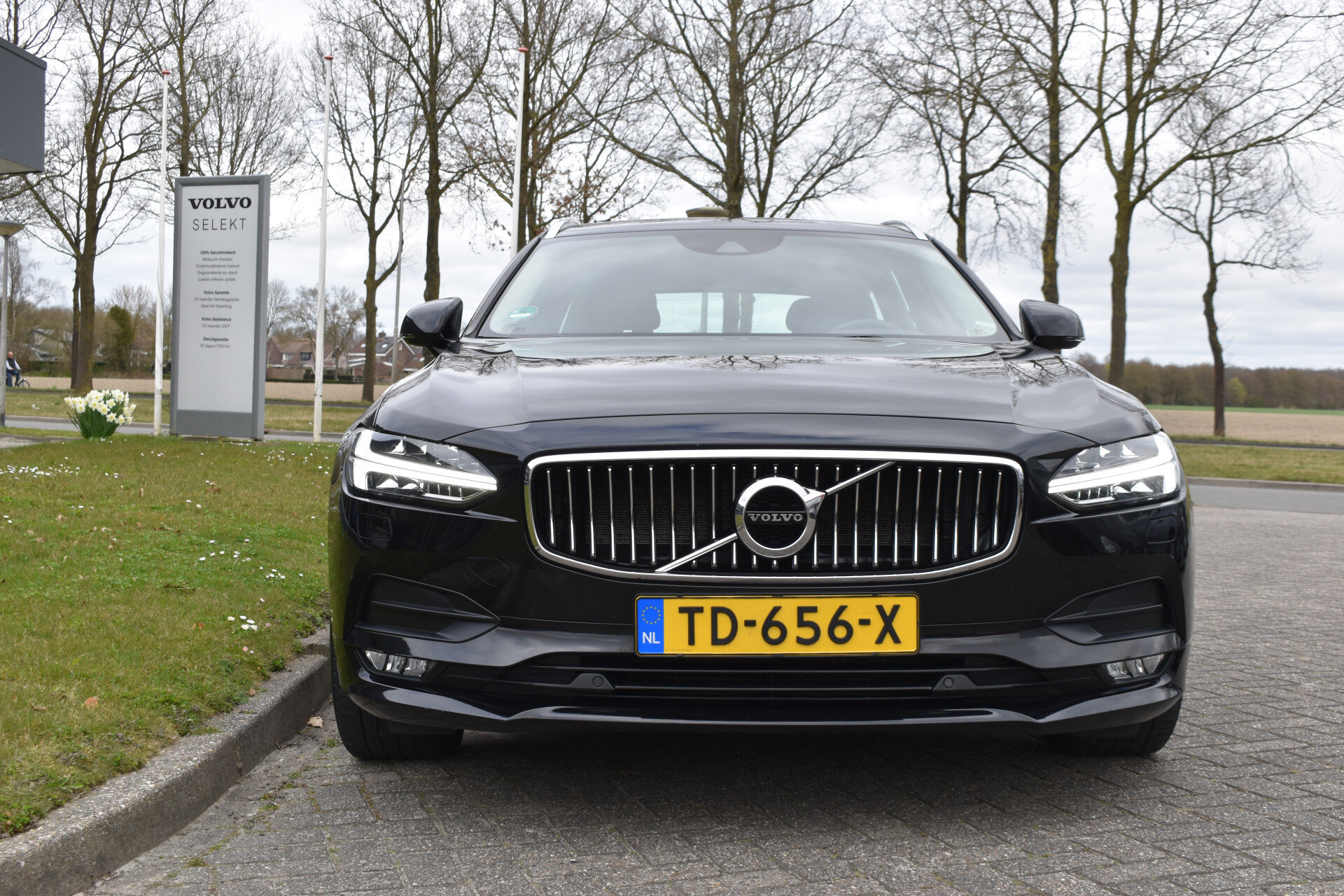 Volvo V90 T4 190PK Automaat Momentum - Afbeelding 3