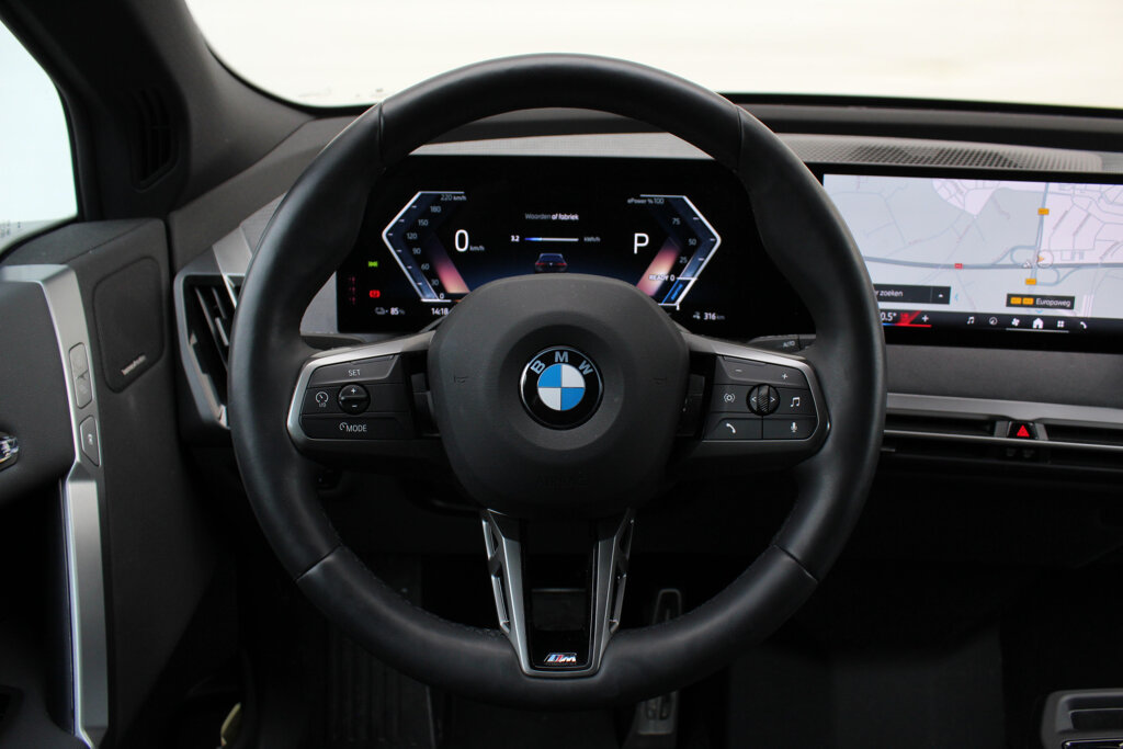 BMW iX 4