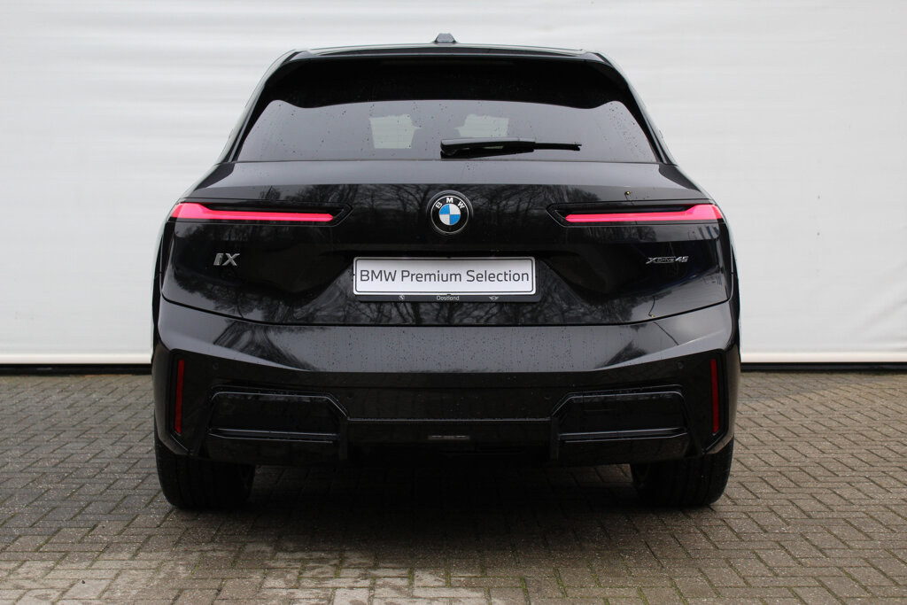 BMW iX 6