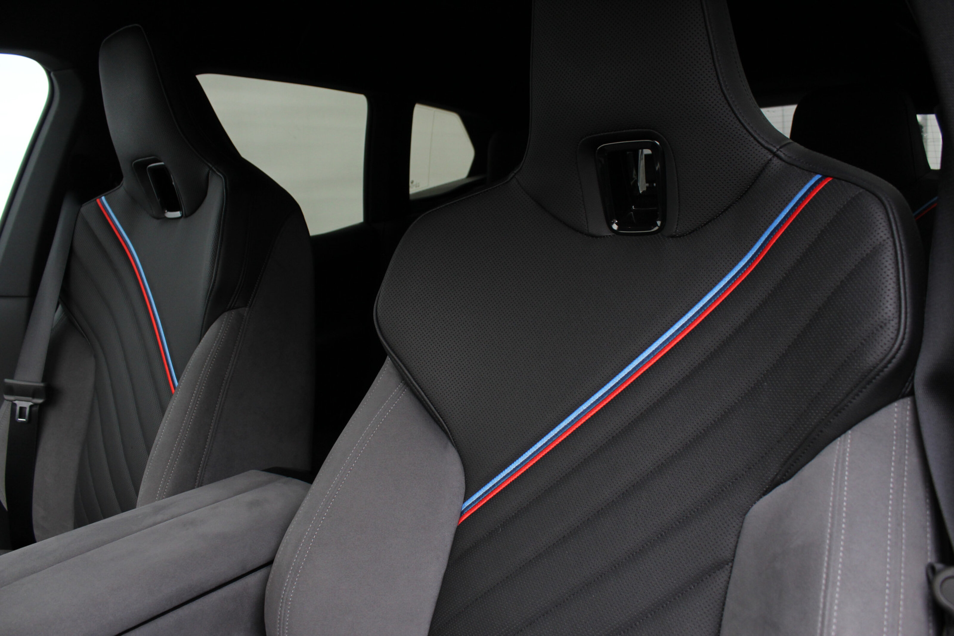 BMW iX 9