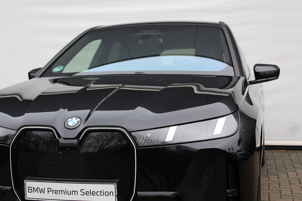 BMW iX 10