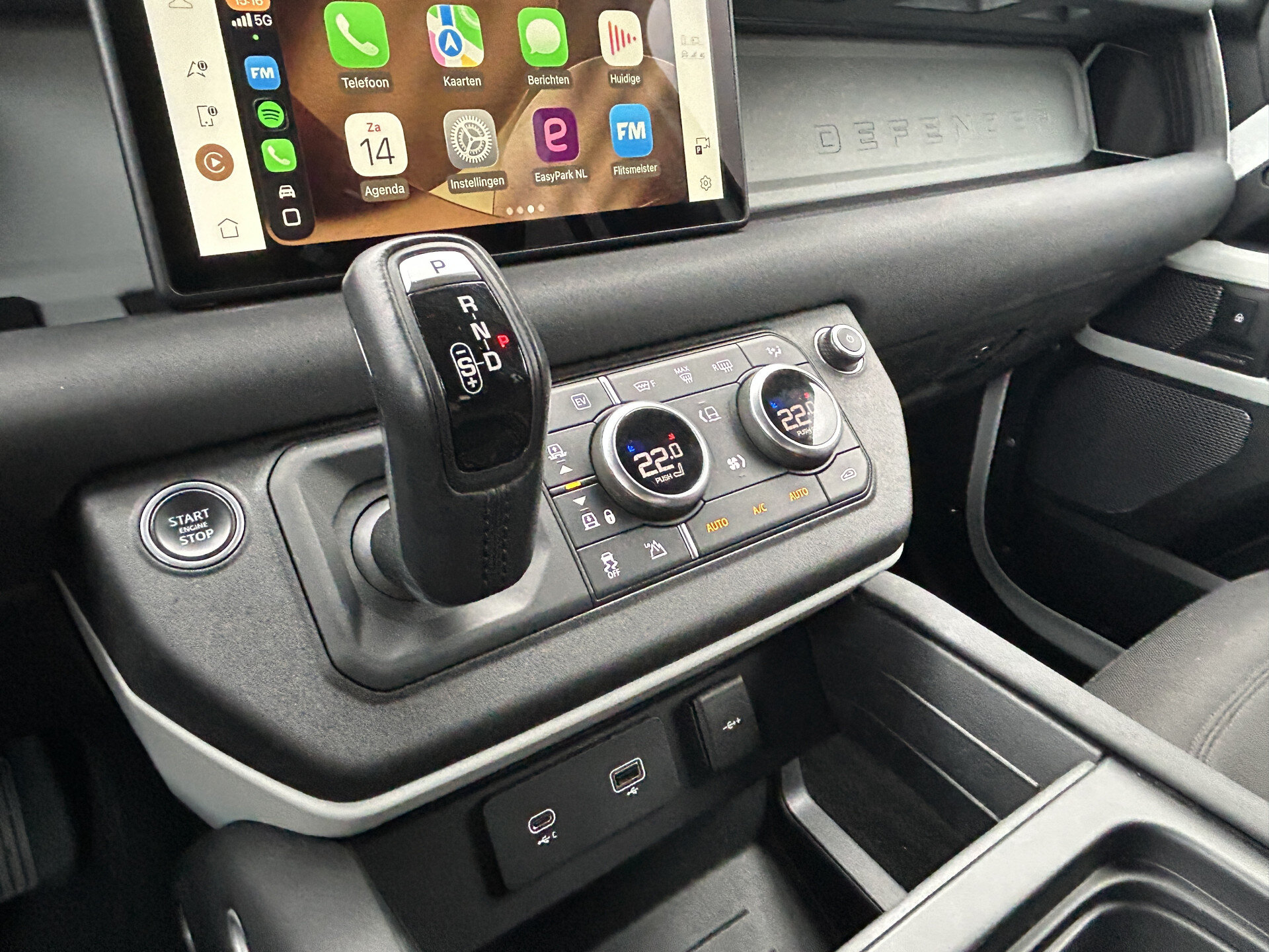 Land Rover Defender 110 P400e 404pk AWD 110 - Afbeelding 3