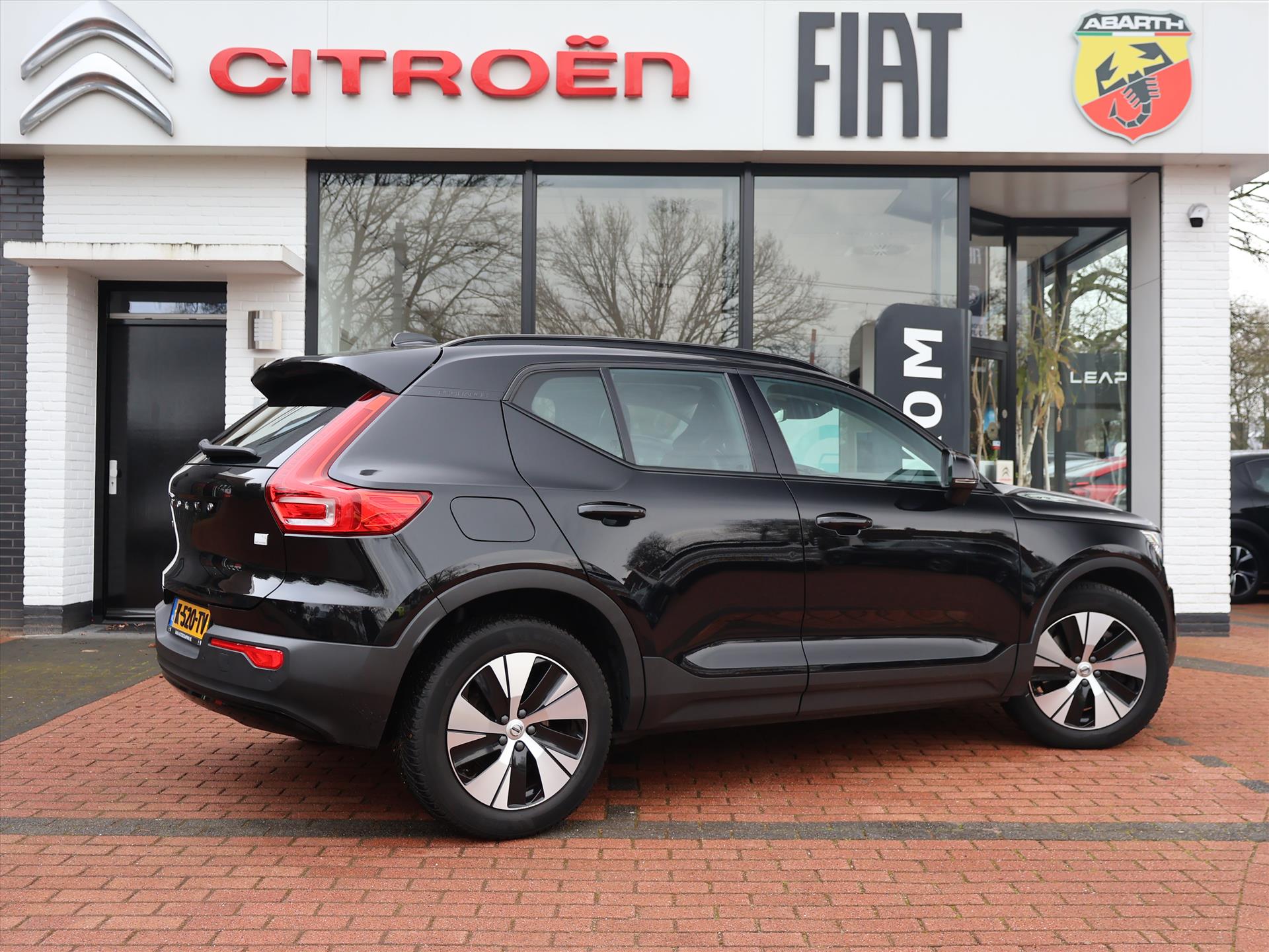 Volvo XC40 T4 Twin Engine 211PK Geartronic Automaat R-Design Expression, Rijklaarprijs | Trekhaak wegklapbaar | Leder | Adaptieve Cruise - Afbeelding 4