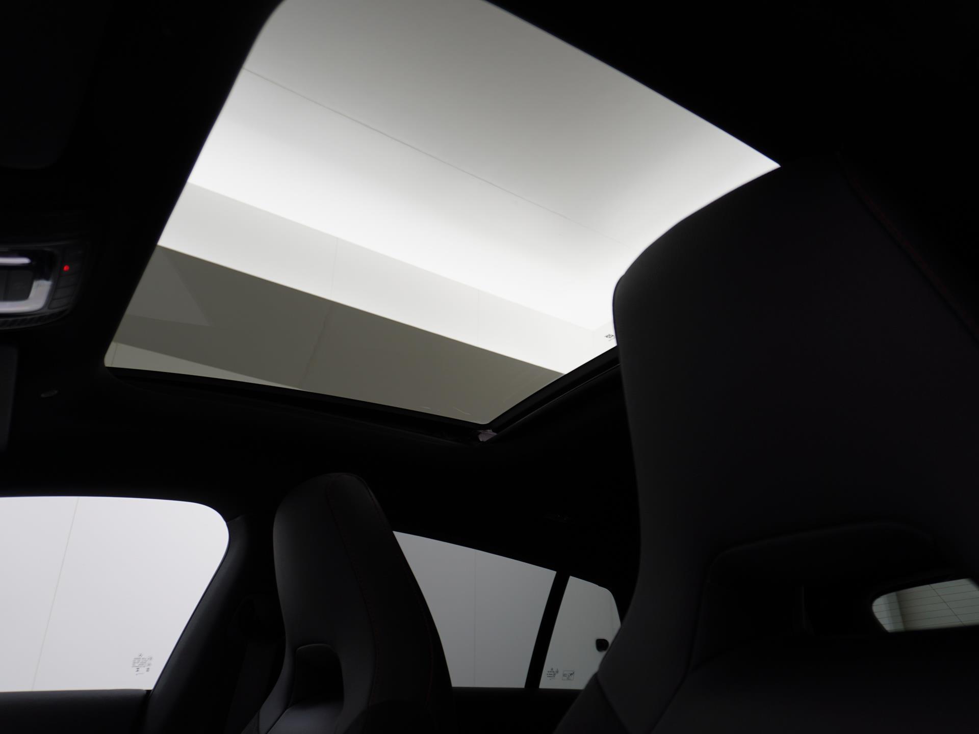 Mercedes-Benz CLA-klasse Shooting Brake 200 AMG Line - Afbeelding 2