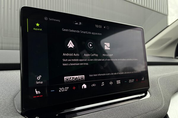 Apple Carplay/Android Auto Apple Carplay/Android Auto