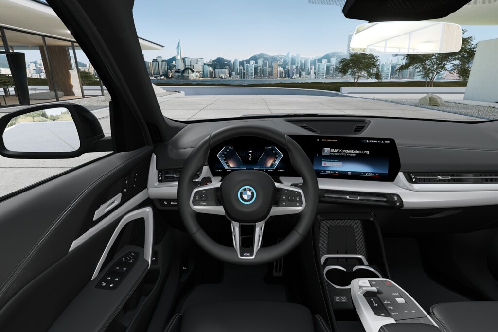 BMW iX1 7