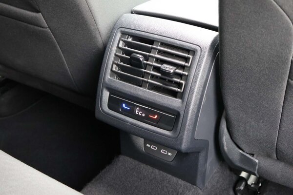 3e Climatronic zone (Achterbank)