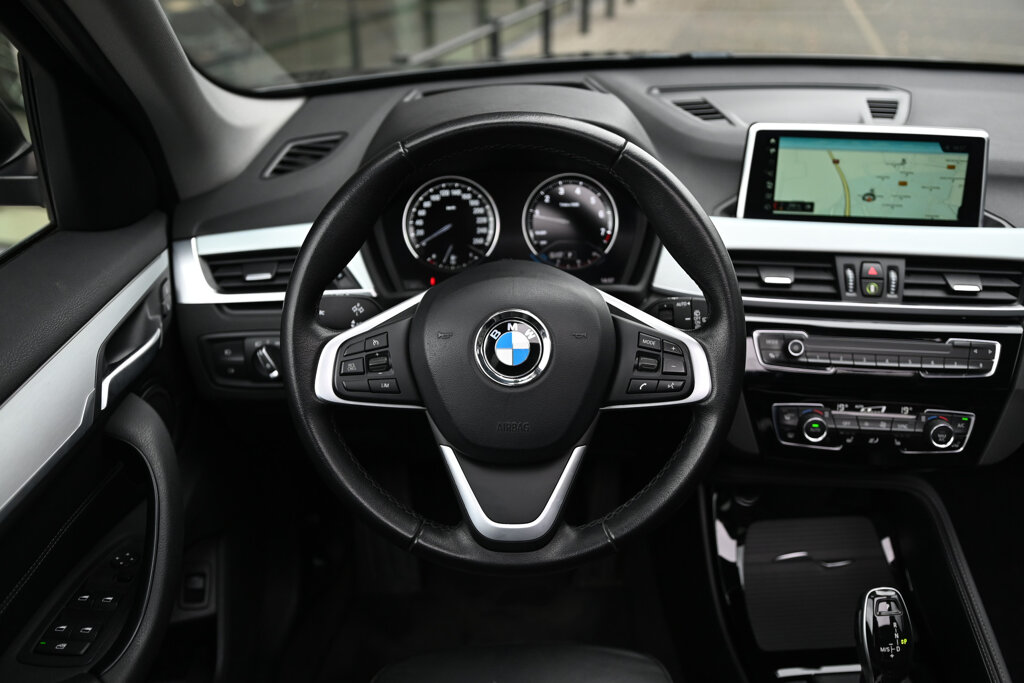 BMW X1 8