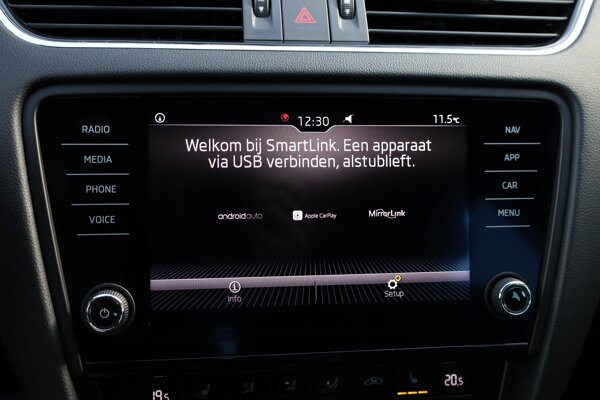 Apple Carplay/Android Auto