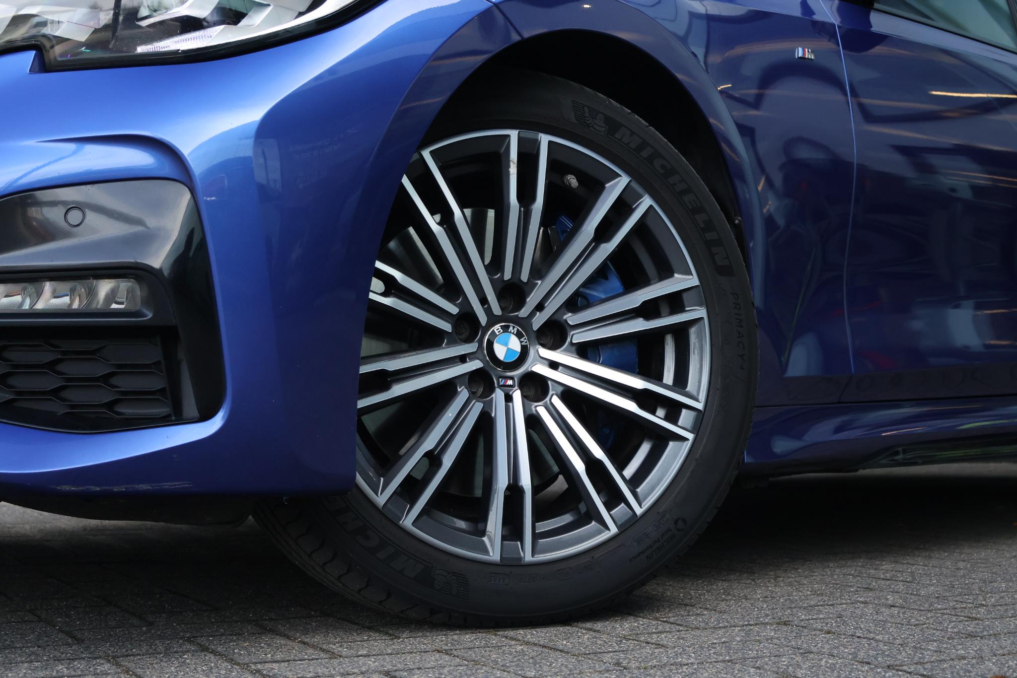 BMW 3 Serie Touring 330i High Executive - Bild 4