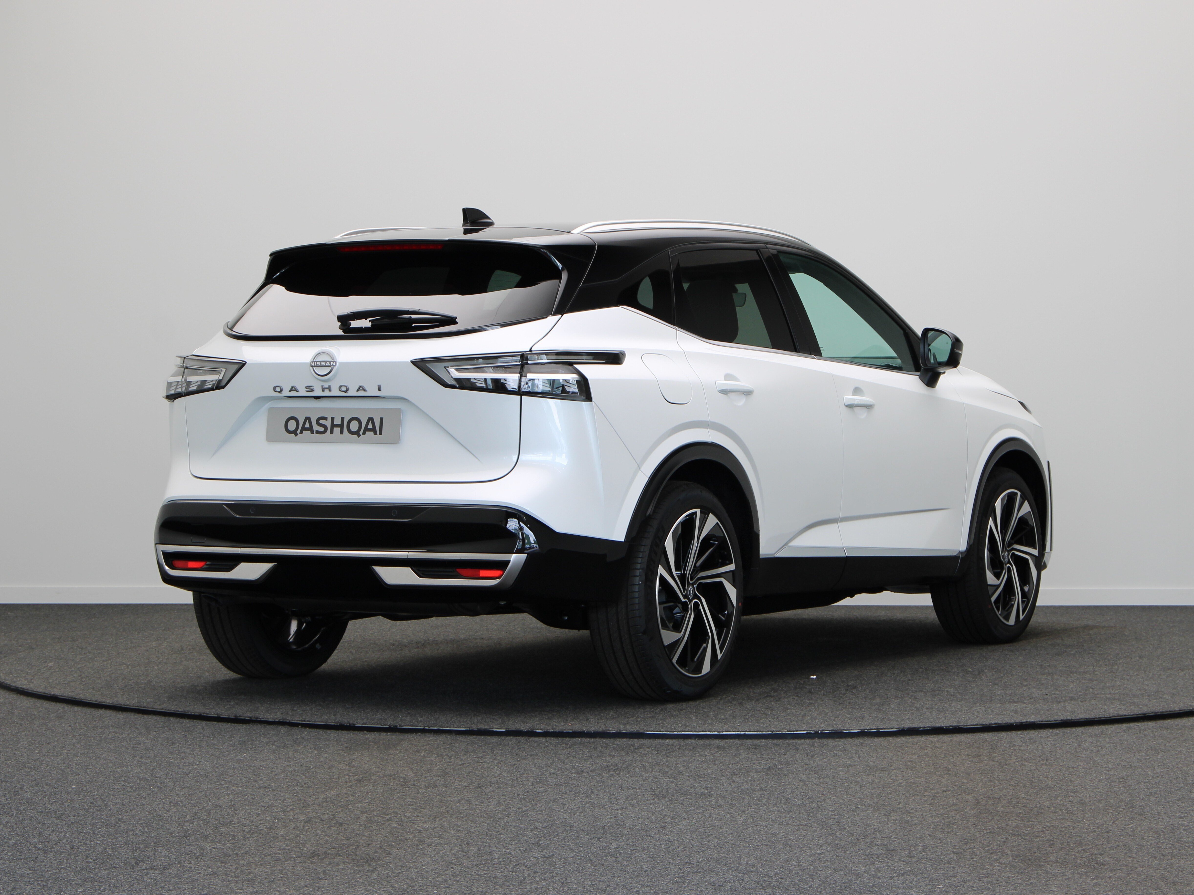 Nissan QASHQAI Tekna Plus + Two Tone Mild-Hybrid 158 Xtronic - Afbeelding 4