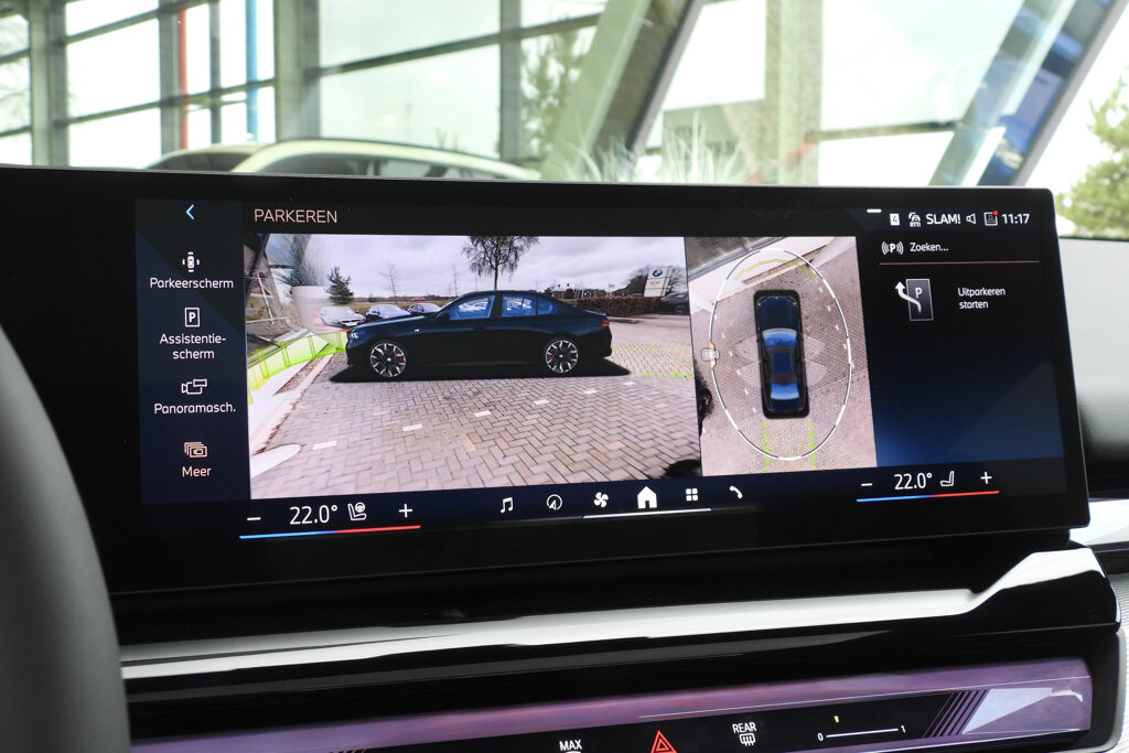 BMW i5 49
