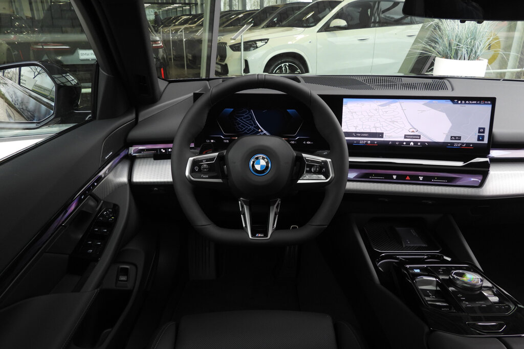 BMW i5 2