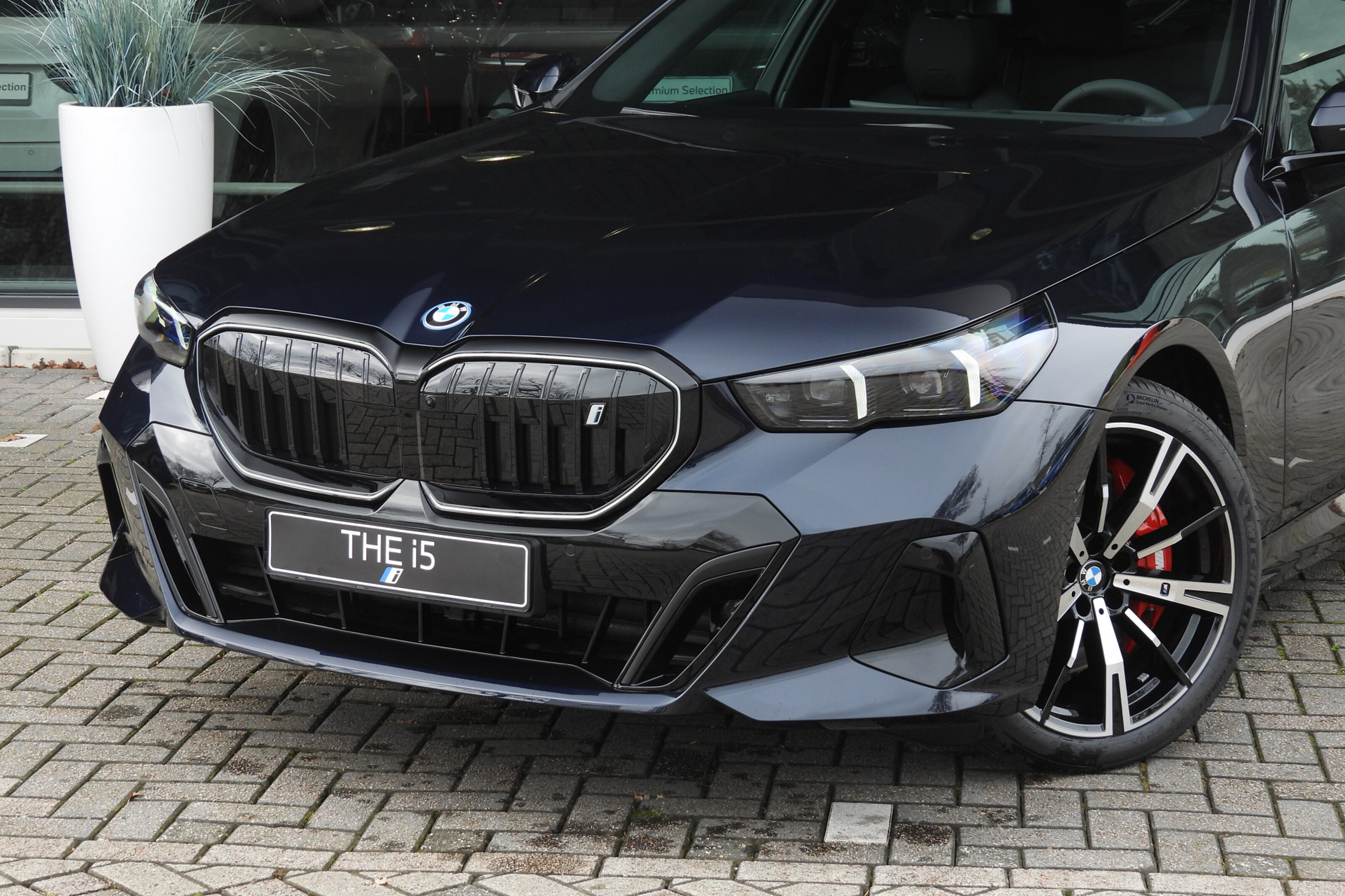 BMW i5 6