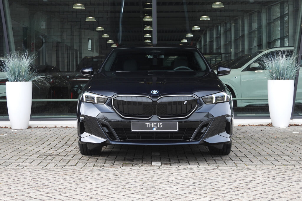 BMW i5 10