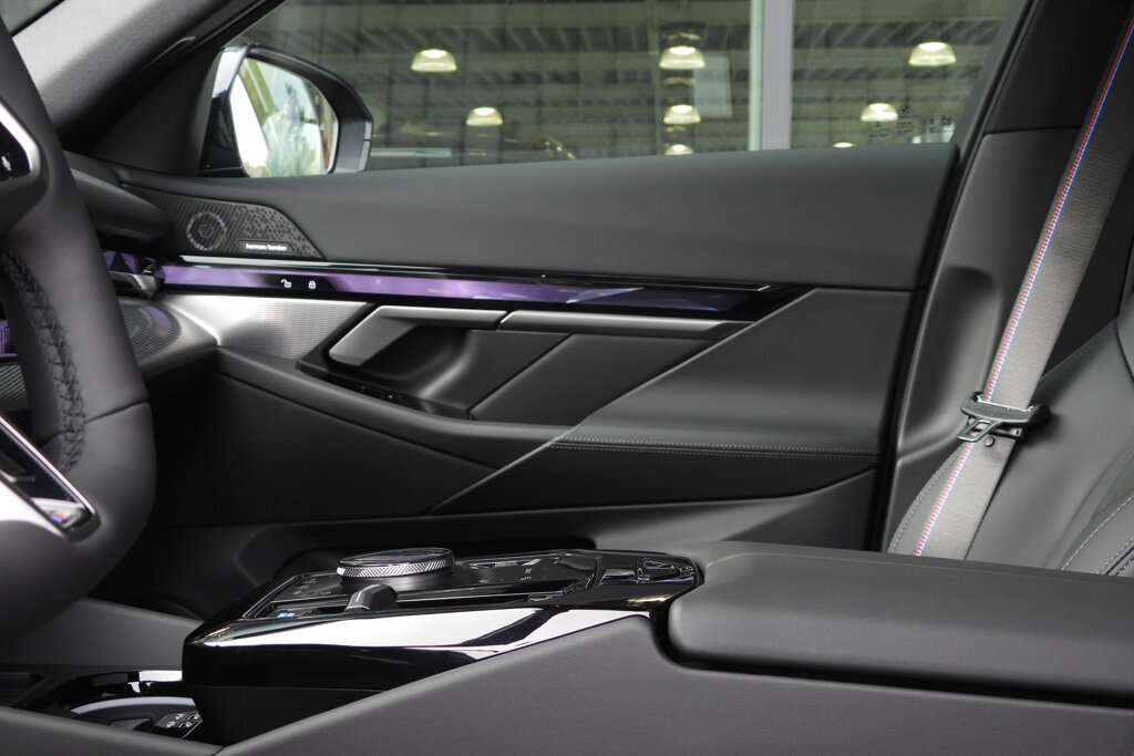 BMW i5 19